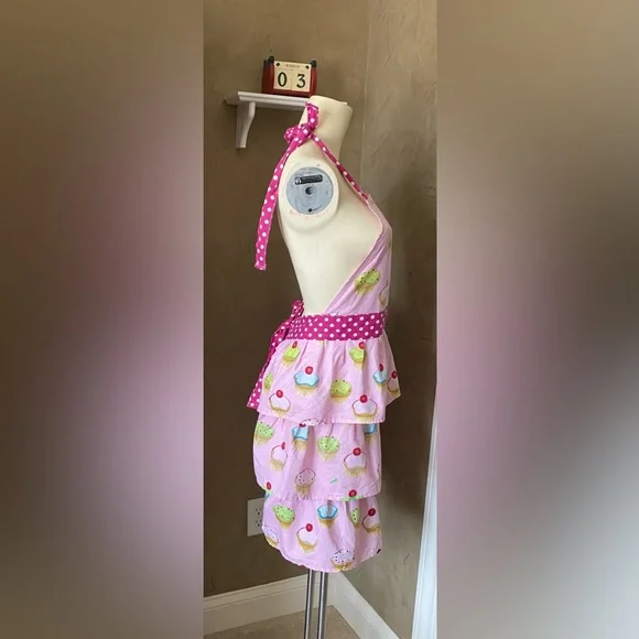 Gourmet Club Pink Cupcake Layered Apron